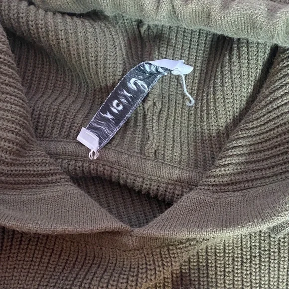 Kokun Women’s Green Knit Hoodie Medium Ribbed Pullover Sporty Athleisure - Picture 10 of 13